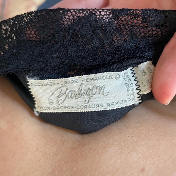 VINTAGE 1950s/60s BARBIZON BLACK ACCOLADE LACE SLIP DRESS size medium - Picture 5 of 6